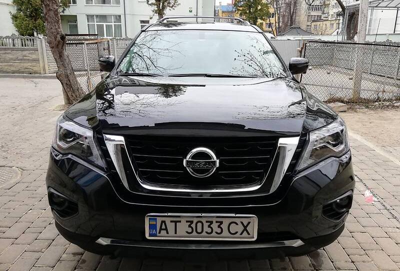 Nissan Pathfinder PLATINUM 2019