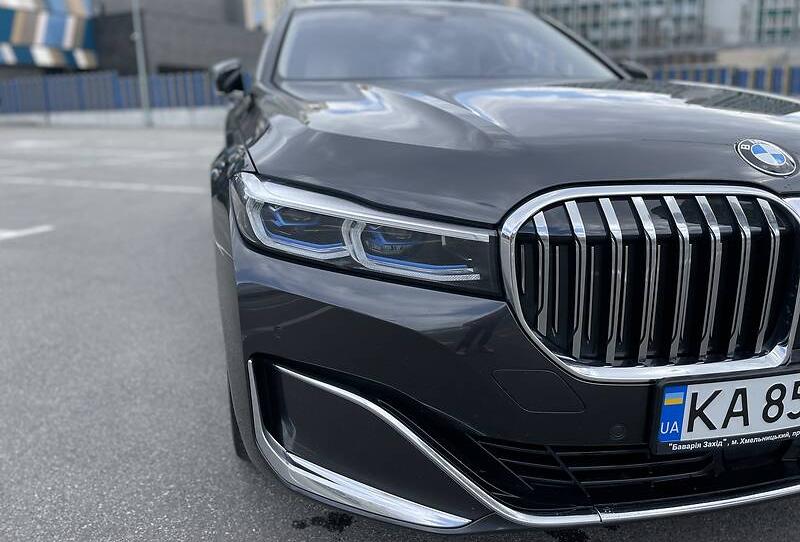 BMW 730 2019