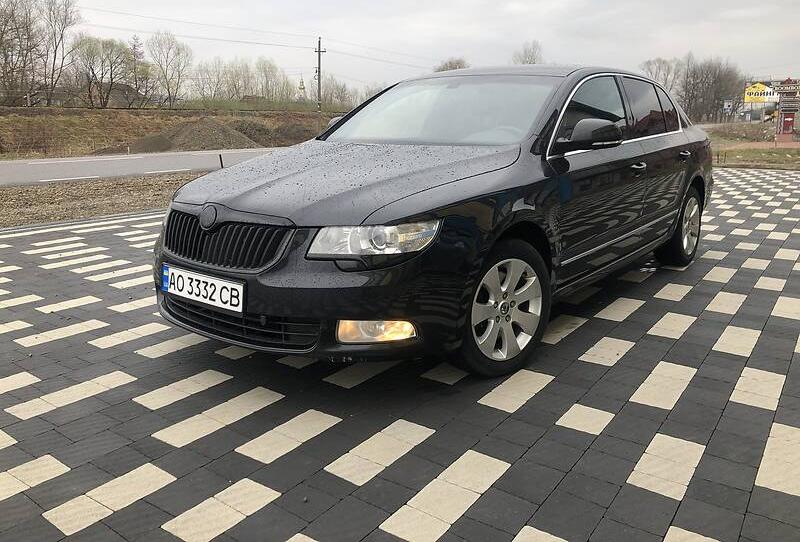 Skoda Superb 2011