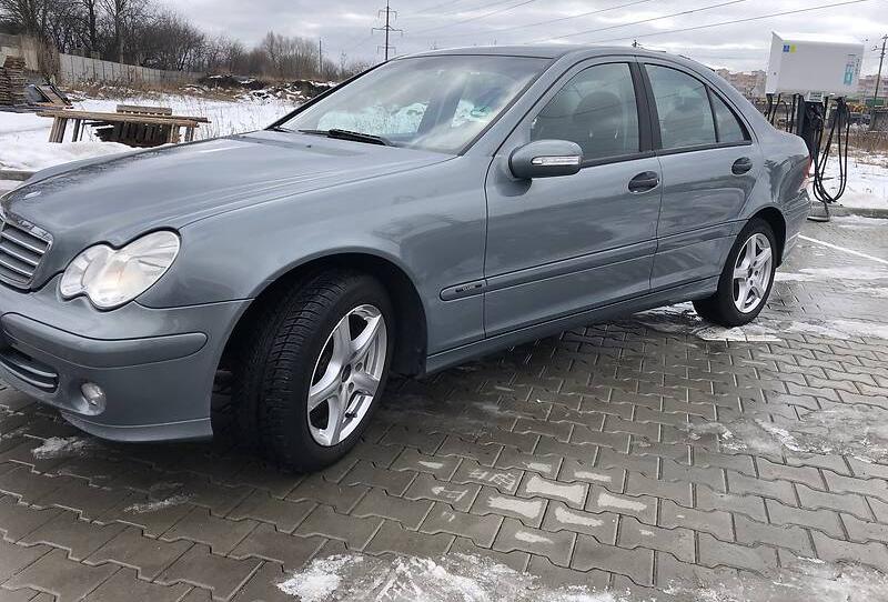Mercedes-Benz C 180 2004