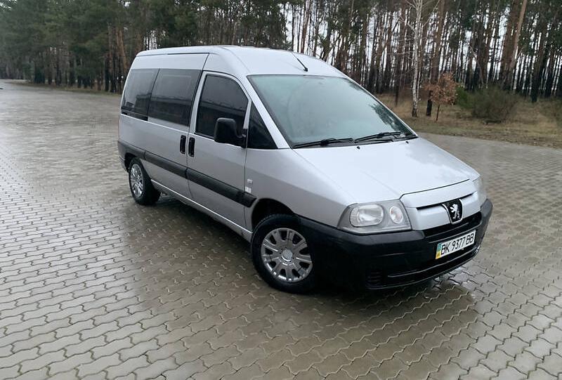 Peugeot Expert пасс. 2005
