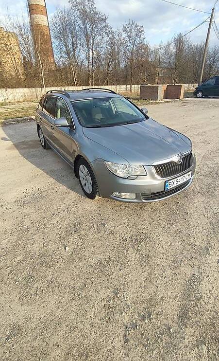 Skoda Superb 2011