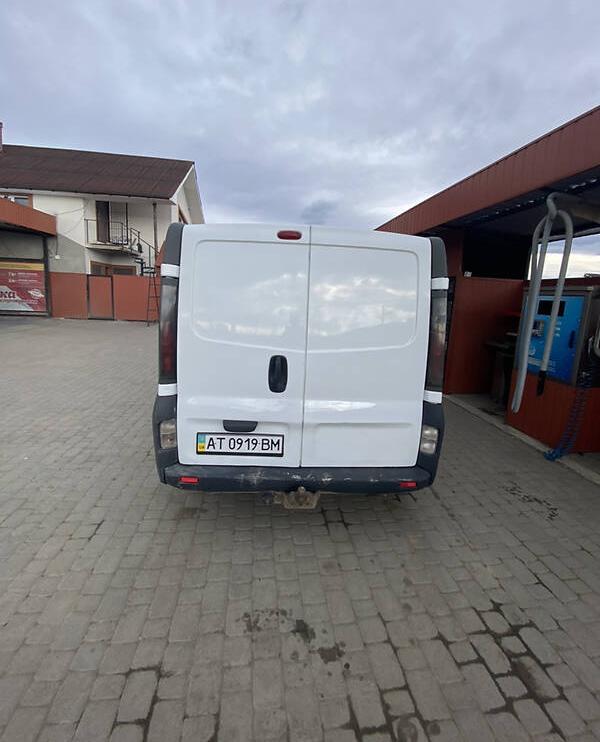 Opel Vivaro пасс. 2006