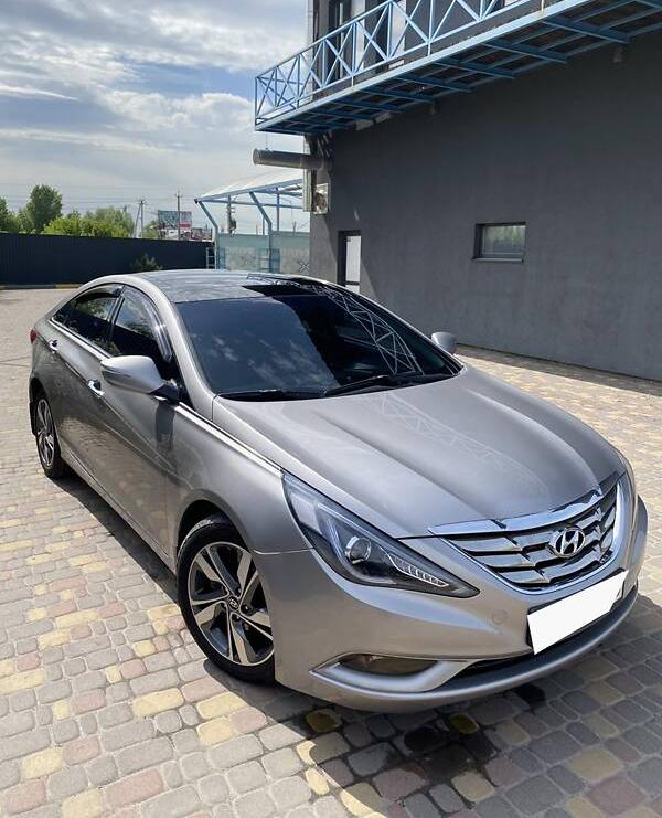Hyundai Sonata 2010