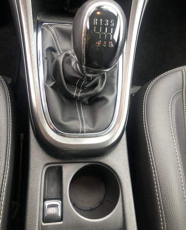 Opel Astra J 2011