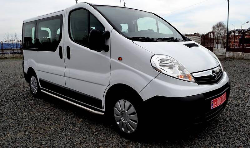 Opel Vivaro пасс. 2011