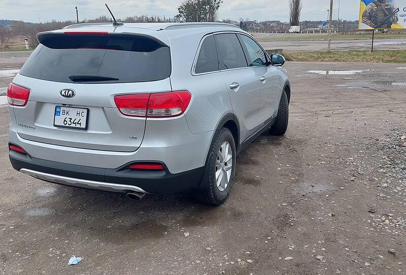 Kia Sorento LE 2017