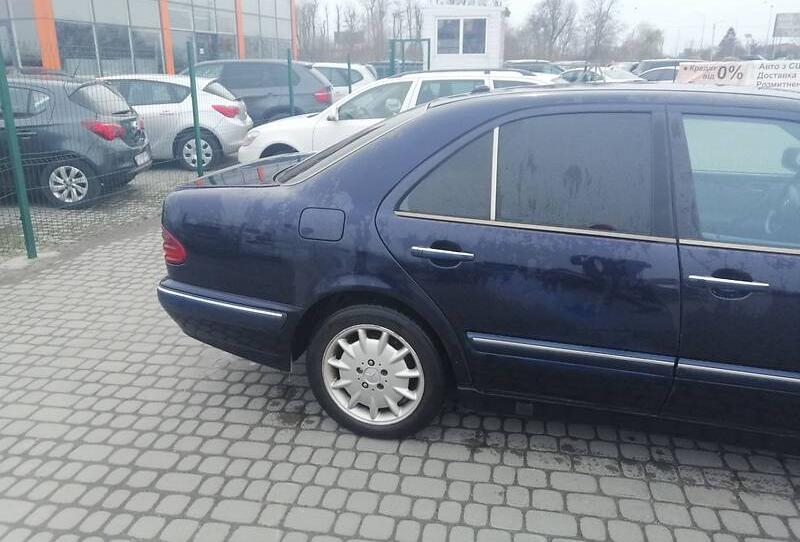 Mercedes-Benz E 320 2001