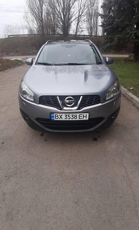 Nissan Qashqai+2 2010