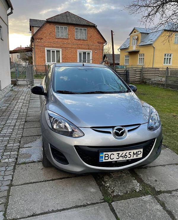 Mazda 2 2013