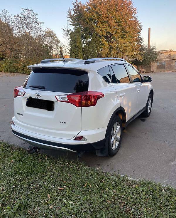 Toyota RAV4 2015