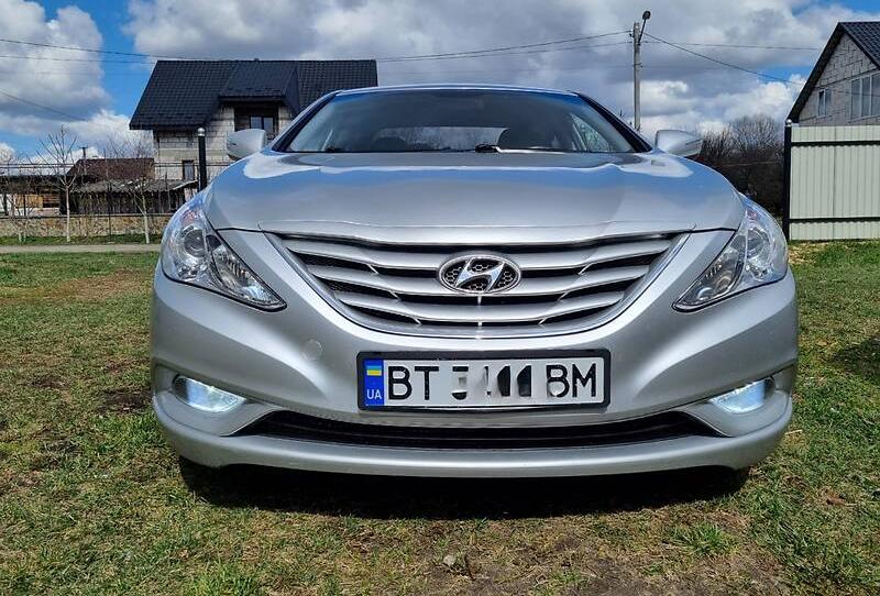 Hyundai Sonata 2011