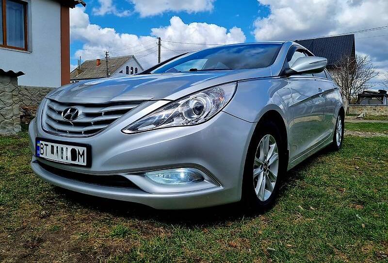 Hyundai Sonata 2011