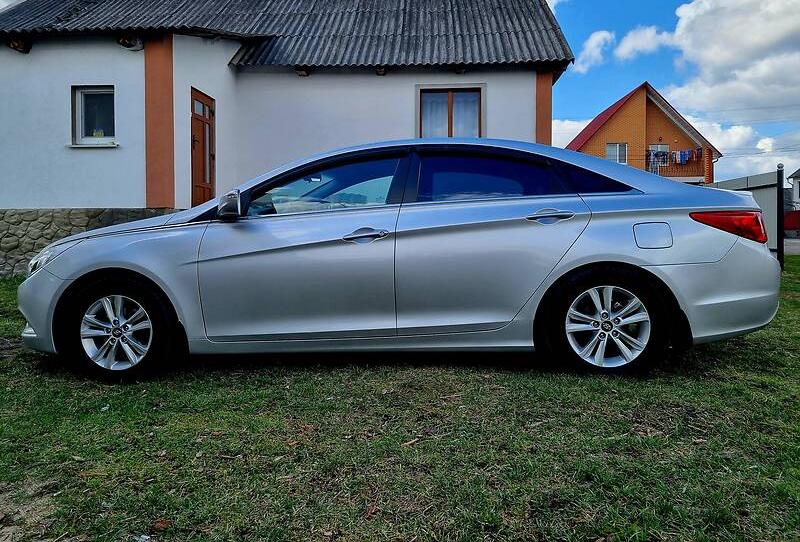 Hyundai Sonata 2011