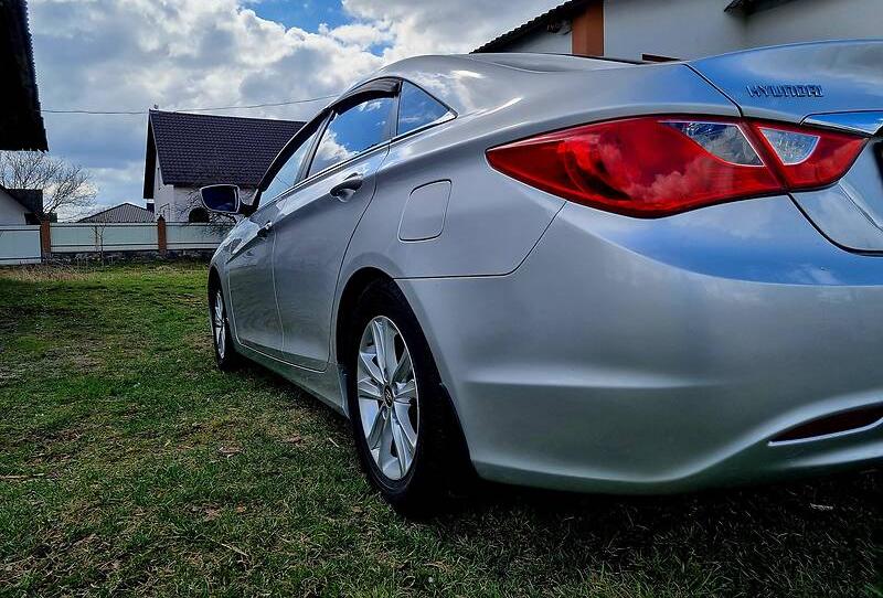 Hyundai Sonata 2011