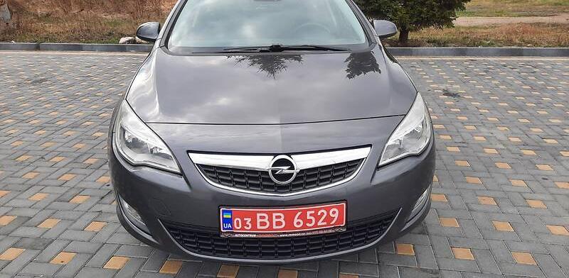 Opel Astra J 2012 2011