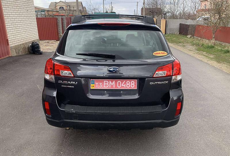 Subaru Outback awd 2012