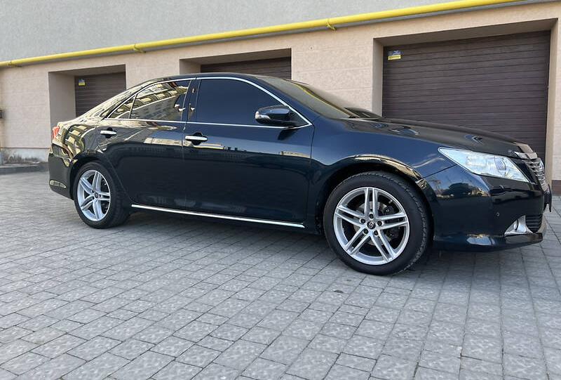Toyota Camry 2011