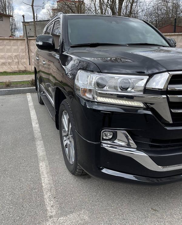 Toyota Land Cruiser 200 PREMIUM 2019
