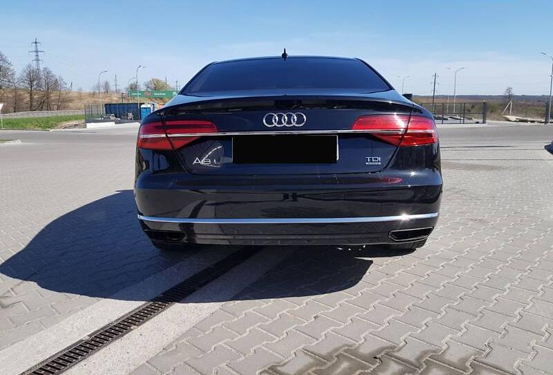 Audi A8 Long Premium Plus 2014