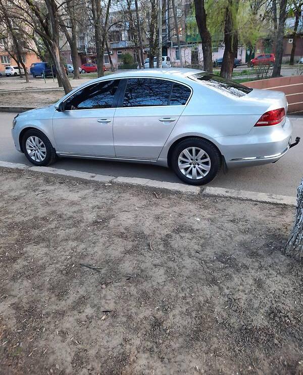 Volkswagen Passat B7 2011