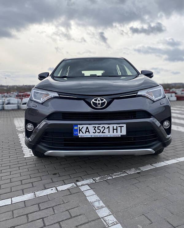 Toyota RAV4 AWD 2016