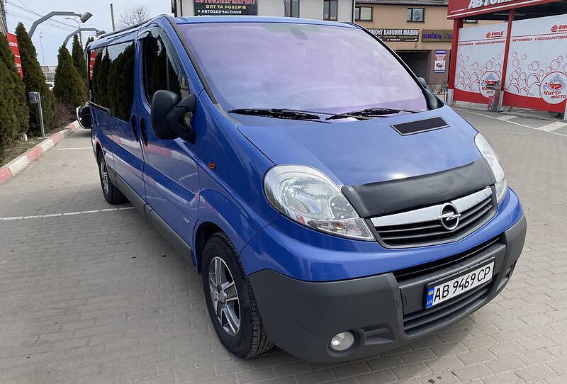 Opel Vivaro пасс. 2014