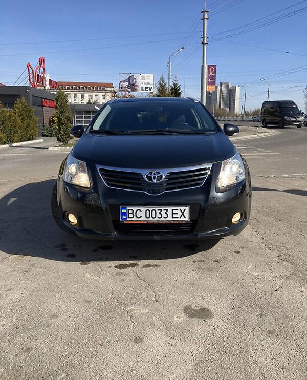 Toyota Avensis 2010