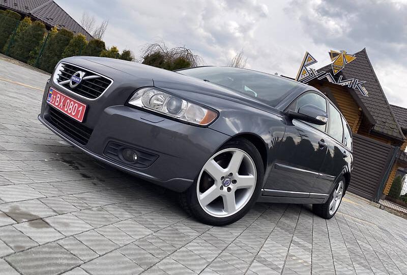 Volvo V50 2011