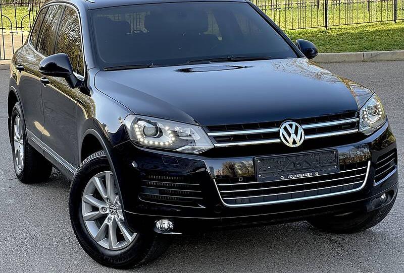 Volkswagen Touareg O F F I C I A L 2013