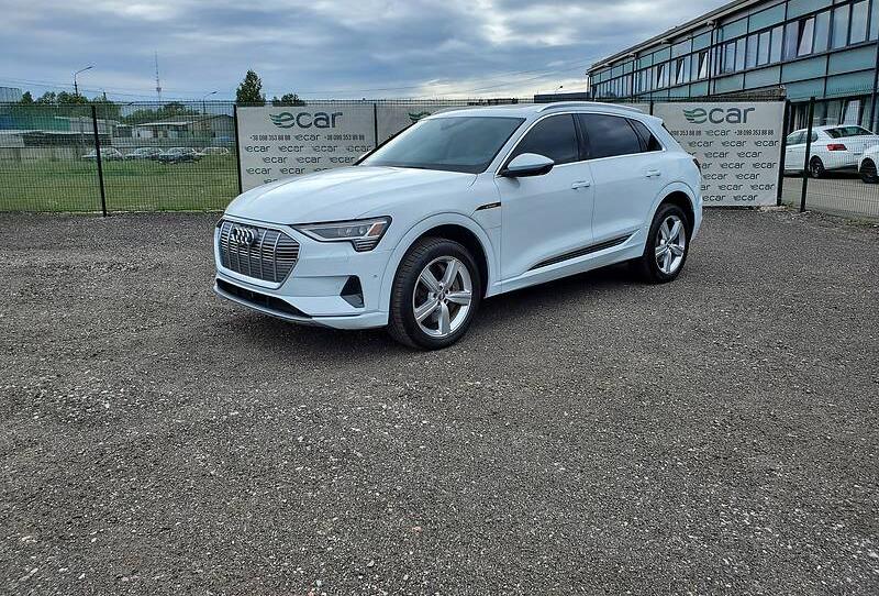 Audi e-tron 2019