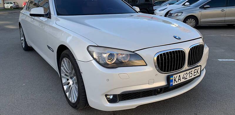 BMW 750 2009