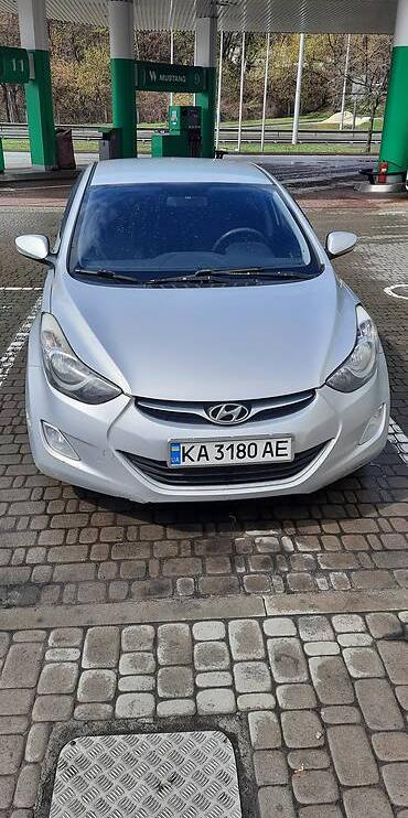 Hyundai Elantra 2013
