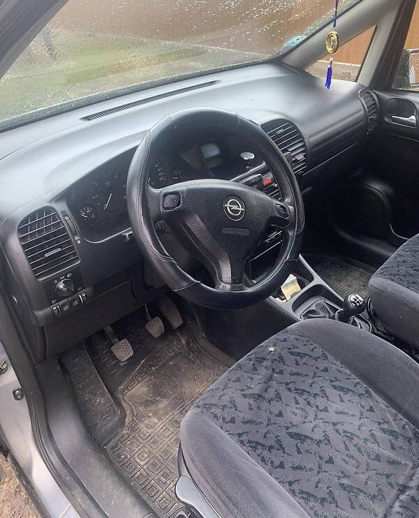Opel Zafira 2001