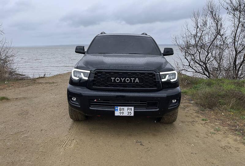 Toyota Sequoia 2008