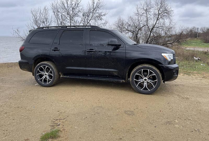 Toyota Sequoia 2008