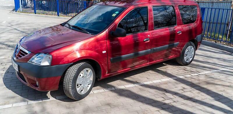 Dacia Logan MCV Laureate 2007