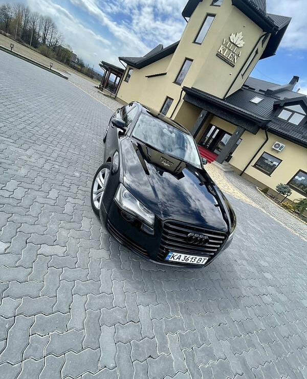 Audi A8 Long S line 2011