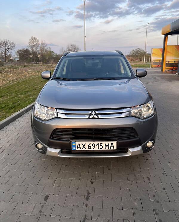 Mitsubishi Outlander 2014