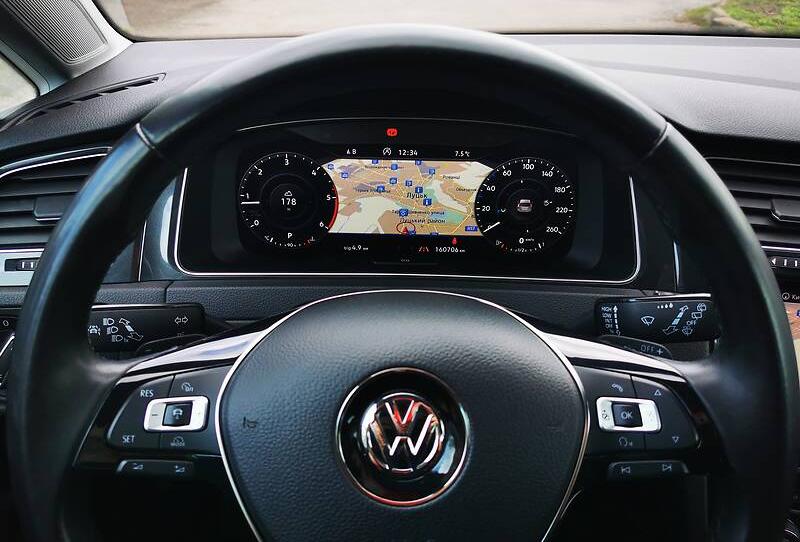 Volkswagen Golf VII HIGHLINE 2018