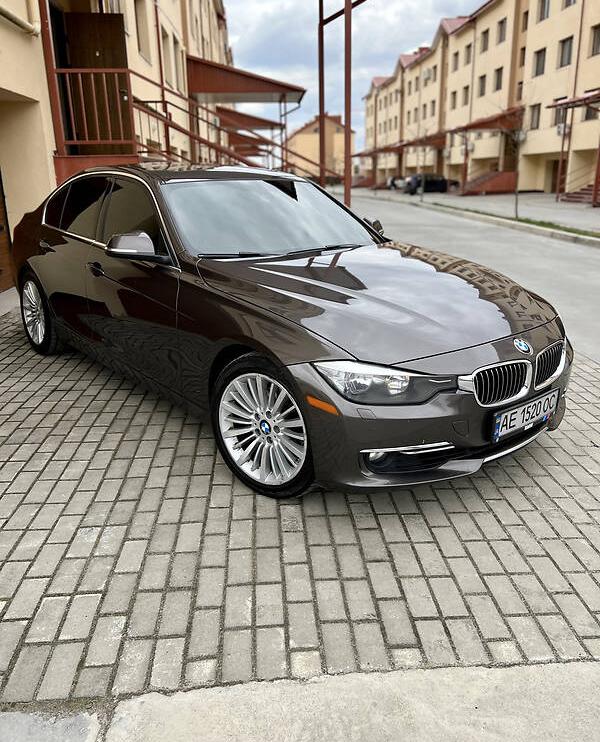BMW 328 Luxury Line 2013