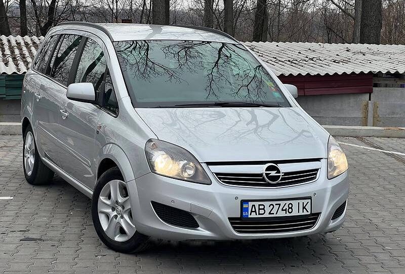 Opel Zafira 2011