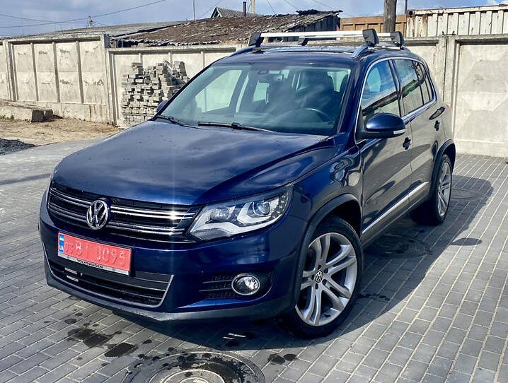Volkswagen Tiguan SEL AWD 2012