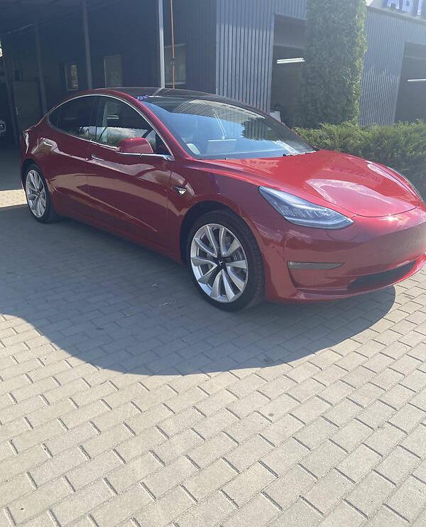 Tesla Model 3 2018