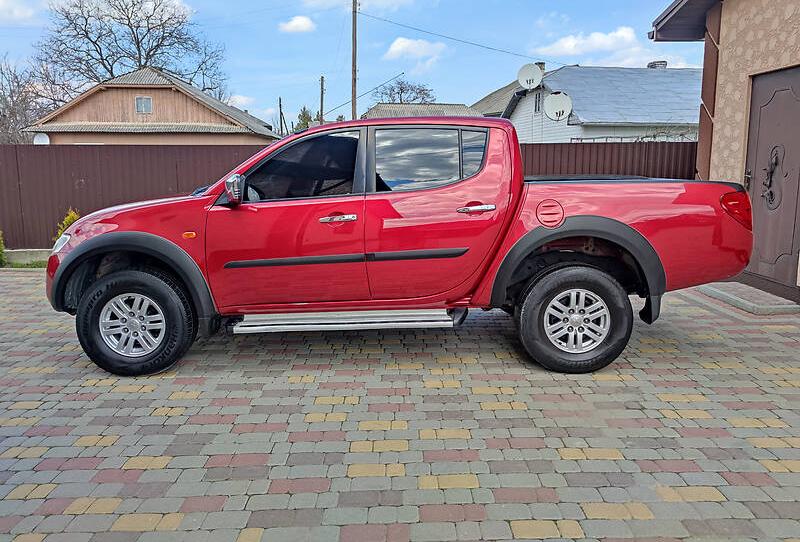 Mitsubishi L 200 2011