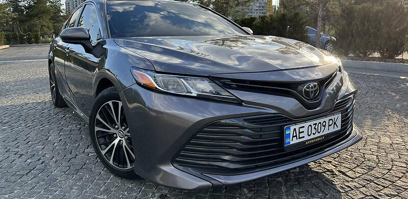 Toyota Camry 2018