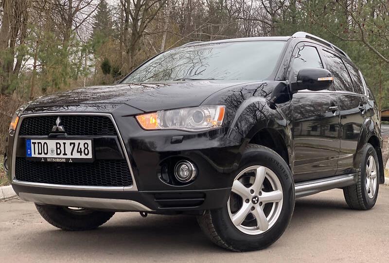 Mitsubishi Outlander XL MAXIMAL  2011
