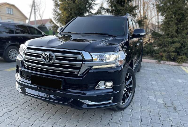 Toyota Land Cruiser 200 2019