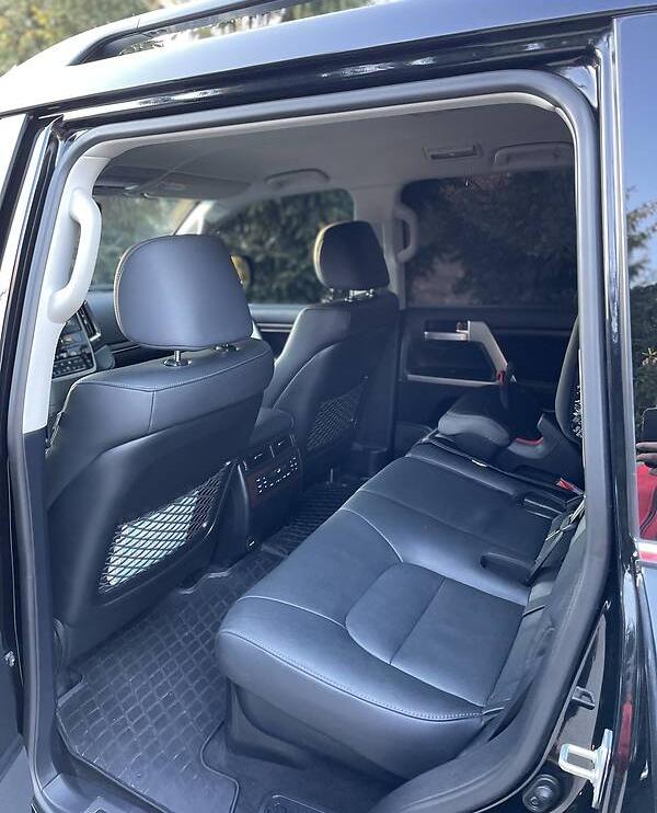 Toyota Land Cruiser 200 2019