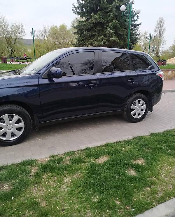 Mitsubishi Outlander 2013